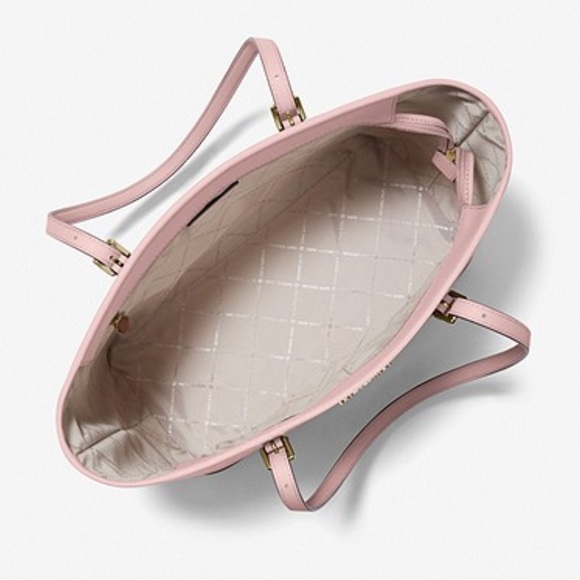 MICHAEL KORS
Jet Set Travel Lg Top Zip Shoulder Tote Saffiano Leather
Pwdr Blush - Picture 8 of 16